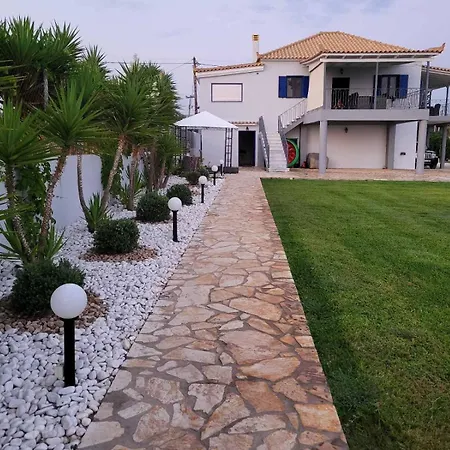 Navarino Baths Sea-front Estate Vromonérion