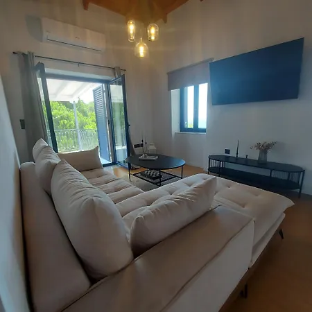 Navarino Baths Sea-front Estate Βίλα Βρωμονέρι