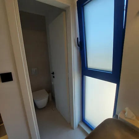 Navarino Baths Sea-front Estate Βρωμονέρι