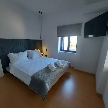 Navarino Baths Sea-front Estate Βίλα Βρωμονέρι