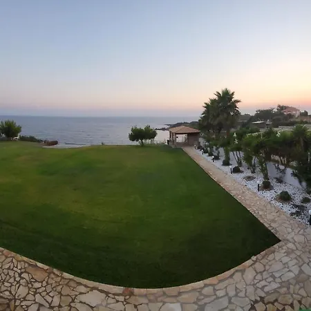 Navarino Baths Sea-front Estate Βίλα
