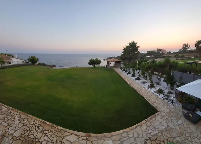 Navarino Baths Sea-front Estate Villa